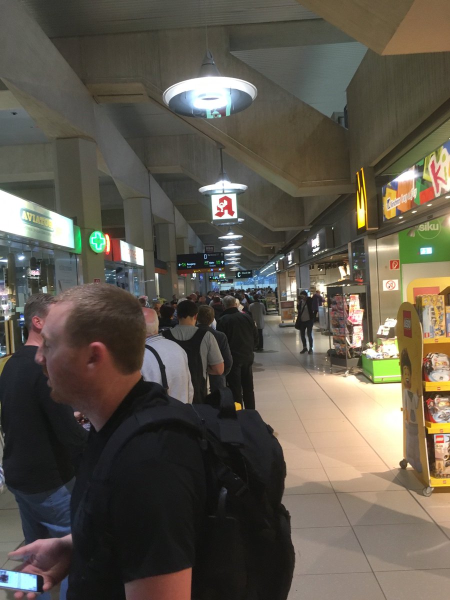 ramondomke's tweet photo. Hi @eurowings and @germanwings - please get some personal down to @AirportCGN check-in C to process the cancellation queue faster. Also please bring water, people are on the brink! https://t.co/iHnZiVZIZx