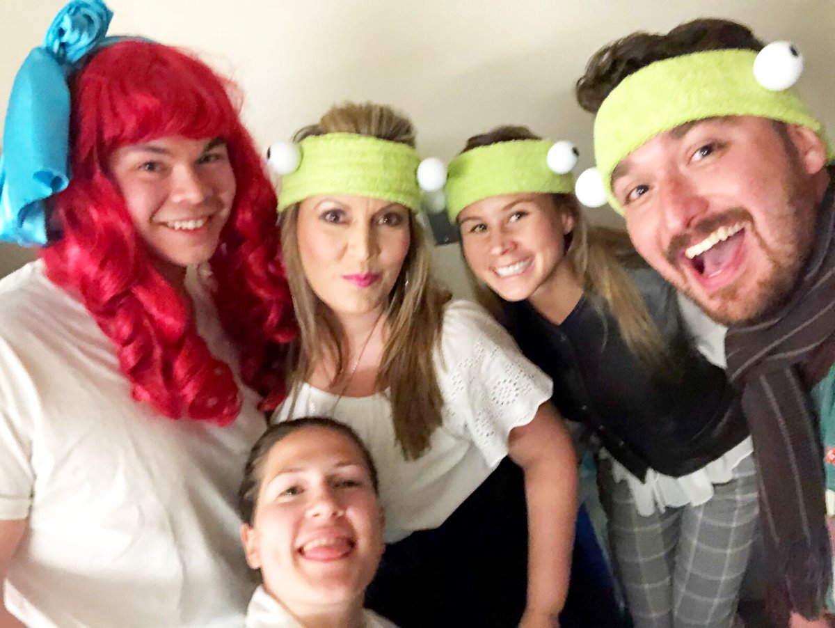 Team Beauty &amp; The Beat = 🔥🔥🔥
Such a fun night for a great cause ❤️ #BMOLanesAndLyrics 2018 <a href="/KidsHelpPhone/">Kids Help Phone</a> <a href="/BCCHF/">BCCH Foundation</a> #bcch #VMO #BMO