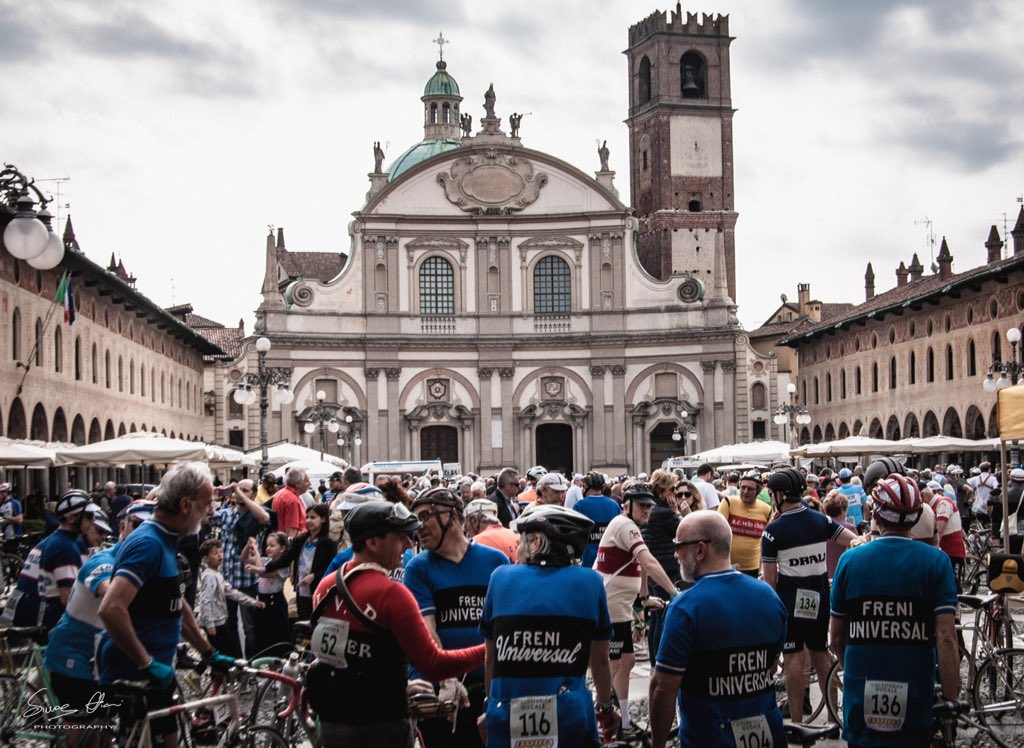 VigevanoP's tweet photo. La Ducale 2018

#Vigevano https://t.co/p5CRwrMMOj