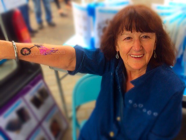 bayairbrush's tweet photo. Fabulous pink glittery motorbike tattoo for this beautiful lady. #Airbrush #temptat #glitter #pink #uv #glow #dancing #pinklady #Brixham #Torbay #Devon #UK https://t.co/WcSAhb3wVu