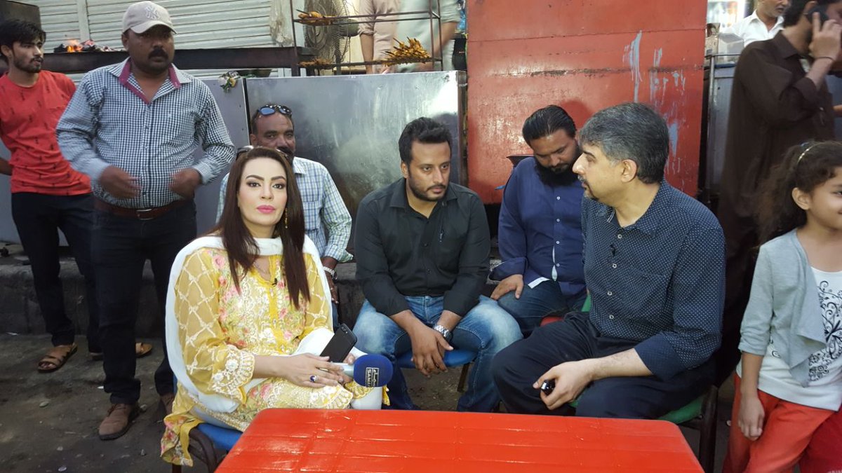 Uc_07PPP's tweet photo. #PS_115 Maine hone wale MPA Fund se awam ka kam jari hai jis pe Aj MNA @abidifactor ne Ek program bhi kia uske bd #PPP wale apni siyasat Chamkane Aa gaye Barsati mandak #MQM https://t.co/RHT8BFJCnF