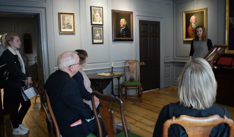 JamesOHP's tweet photo. On Friday afternoon as part of our continuing involvement in #EuropeanOperaDays @Operaeuropa - @Miriam_Verghese for #OHPInspire @operahollandpk took #OHPYA @emma_stannard & @JulianeGallant and gave an unannounced #Handel recital @HandelHendrix #London #opera - film to follow. https://t.co/EprCyZzhKO