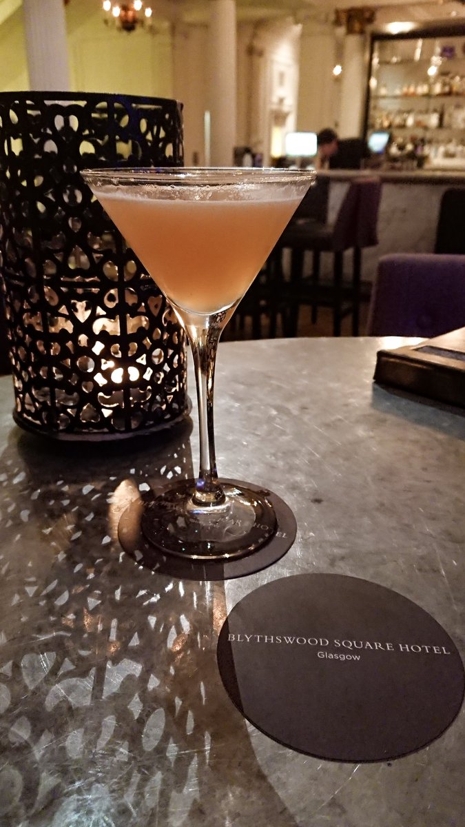 _littlebrowndog's tweet photo. Post pappy van winkle tasting refreshment by the reliably excellent @BlythswoodSQ manzanilla sherry, rye, apricot, absinthe and bitters. Seriously sippable #rye #makesherrycoolagain https://t.co/T6gFTZKRt7