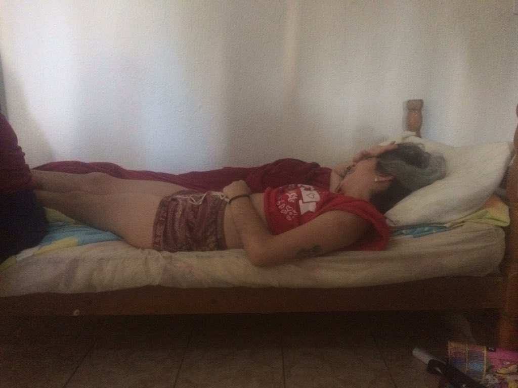 BBBananada_18's tweet photo. Triste notícia diretamente do quarto Walter

Brothers confabulam e tomam a decisão: Sister Graton é indicada ao paredão pelo fator de ter nascido gêmea 

"Isso é muito injusto" diz Graton https://t.co/dwvKwXxmEs