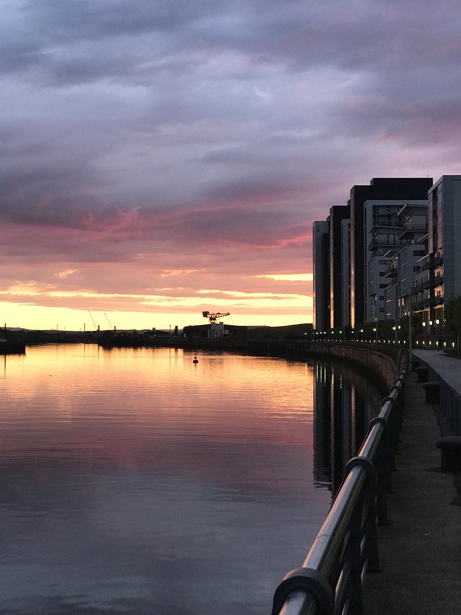 ScotchErvin's tweet photo. Glasgow looking tidy! #glasgow #home #scotland #sunset #harbour #photography #picoftheday https://t.co/tWLNBx7gdK