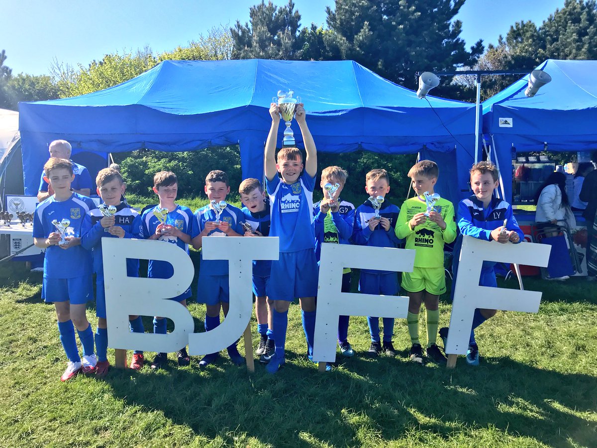 KJFC3's tweet photo. A good day for both teams at KJFC U10s Blues coming runners up and a big thank you to @BisphamJFF for the day, See you next time. @JuniorKirkham https://t.co/q6yaIVs1LT