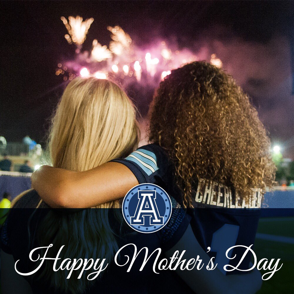 TorontoArgos's tweet photo. Happy Mother’s Day to all the real MVPs out there 💐💐 https://t.co/WXForedOUx