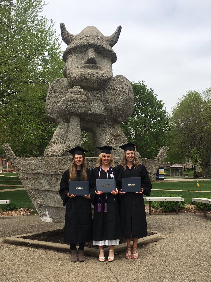 AugieWomensGolf's tweet photo. Quick commencement for seniors Emily, Sierra, and Kali before they take off for Nationals tomorrow. We are proud of everything you all accomplished. Congratulations! https://t.co/Q6YWlJHtu5