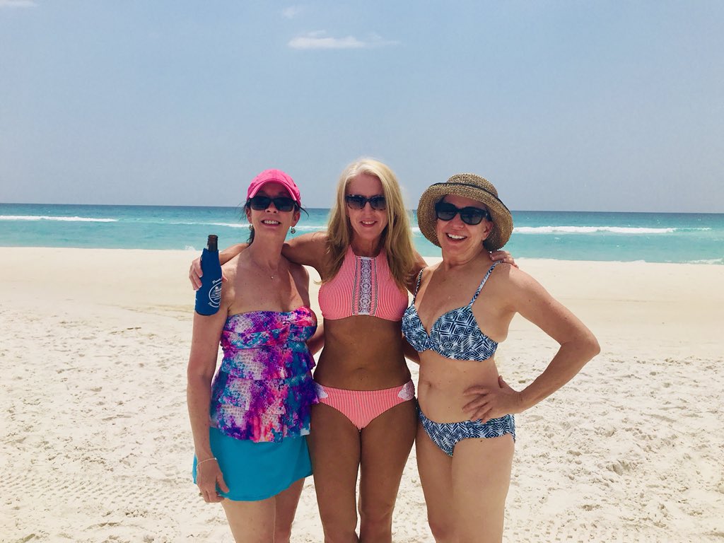 cindymwallace's tweet photo. #HappyMothersDay from #PanamaCityBeach #BNB2018 https://t.co/CbjKUtpkeR