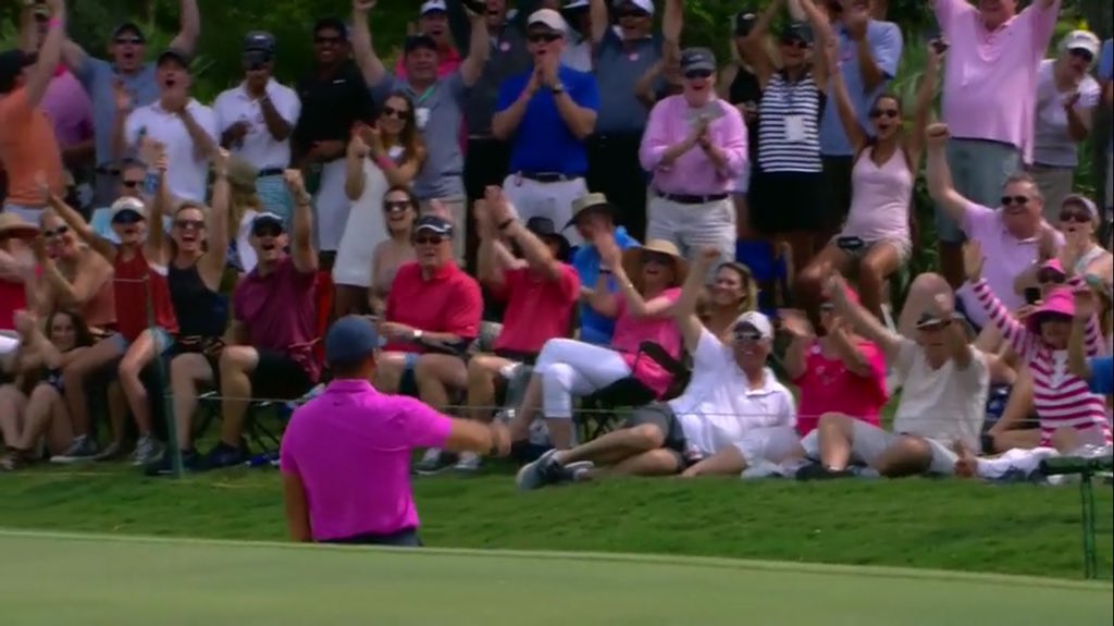 QuadBogey's tweet photo. What a shot from the bunker by @JDayGolf https://t.co/l0SIBmvV9Z