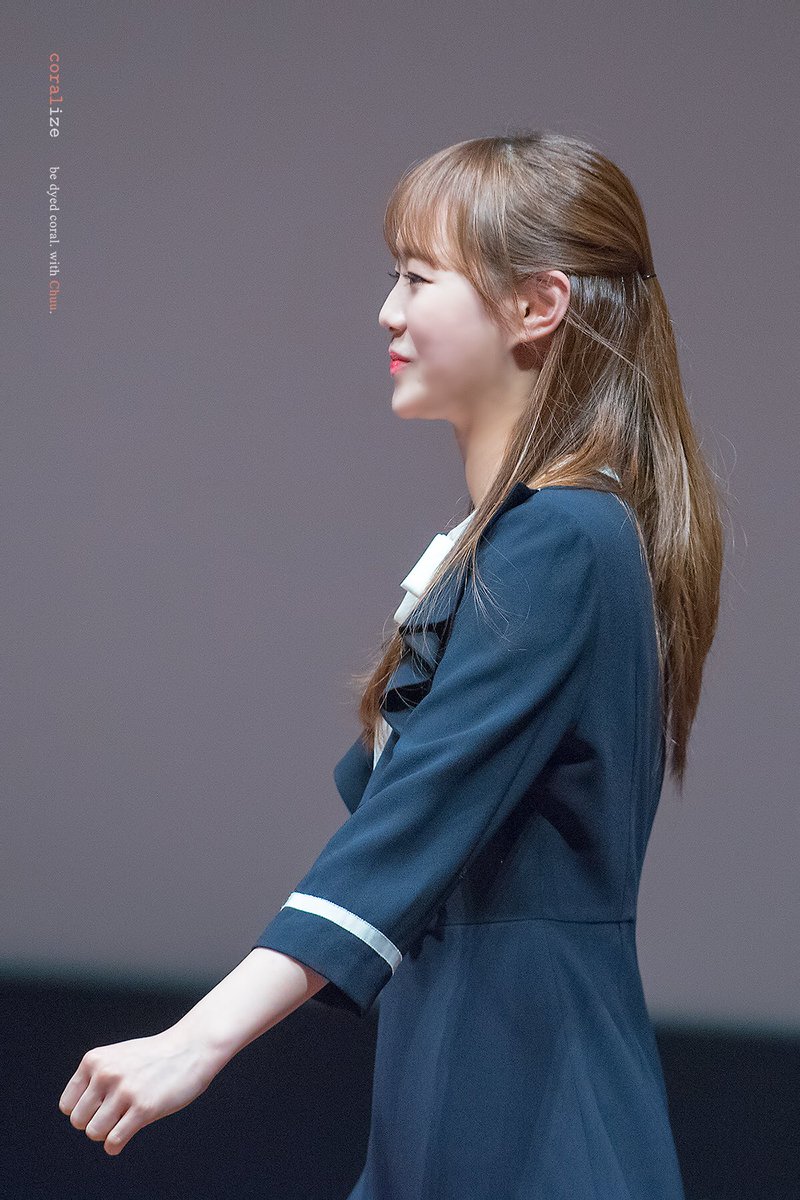 loonasource's tweet photo. #츄 - #김지우 ⥂ #이달의소녀 ˊ˗
      ➫ coralize ☇ 180317 ♥︎ https://t.co/CelfjaJLx2