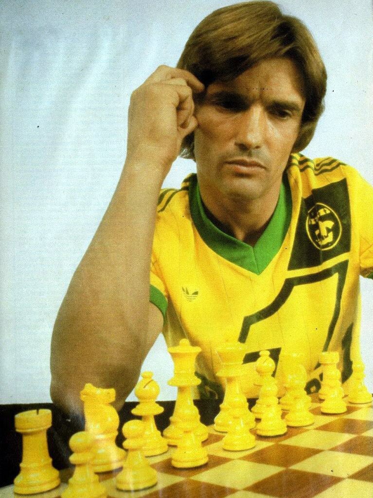 OldFootball11's tweet photo. #HenriMichel #FCNantes https://t.co/B4KO9ZFICQ