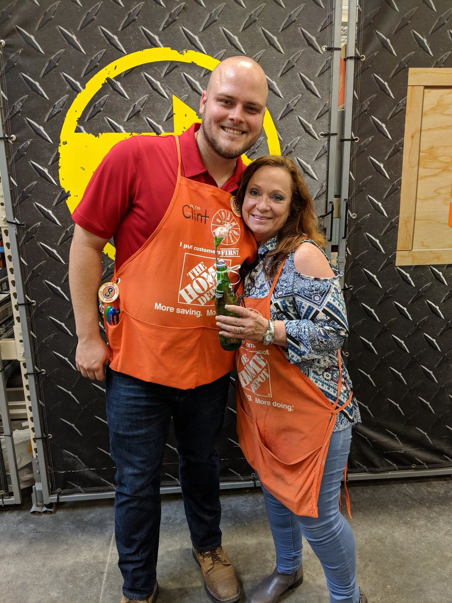 ClintonFortier's tweet photo. Celebrating Mother's Day with all the wonderful Mother's at the Seguin Home Depot. @Megan_Nunez1 @bsb823 @k_pmore @SeguinHD @8437_specialty @jameschur @ClintonFortier https://t.co/Z0ehPEmuT4