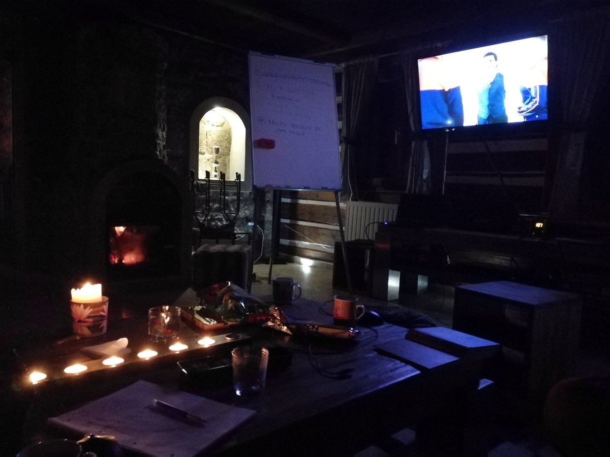 SparkTECH_CZ's tweet image. Hackathon a celý #sparktrip skončil a dobře to dopadlo. Brzo znovu. 

#hrajsnami #softwareamaso #hackathon #sparktech #josefuvdul #aws #lambda #microservice #python #javascript #react