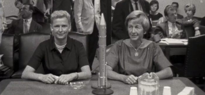IndivisibleTol1's tweet photo. The Mercury 13 by Martha Ackmann
"the whole notion of American female astronauts was summarily dismissed by the “boys' club” at NASA and on Capitol Hill"
#JerrieCobb #JaneHart https://t.co/YoJvS5XbAw https://t.co/NTMKdjuFxL