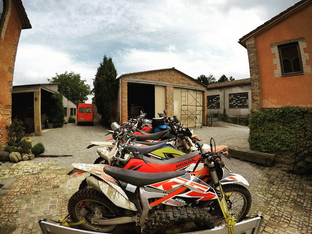 CdBondio's tweet photo. #girona_cat #lagarrotxa #mieres #casamieres #enduromieres #returninghome #Christoph_Del_Bondio #transpyrenaica2018 https://t.co/WP80MvLua8