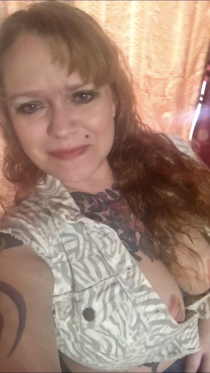 eileen34801812's tweet photo. Having a hard day today.... #CallMom  #HappyMothersDay #loveyourself #sad #needafriend #bbw #milf #MomsDontGiveUp https://t.co/ApgmoUdbNS