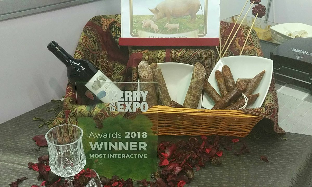 blairhousefarm1's tweet photo. Award Winning Master Butcher Paul Walker of Blair House Farm Charcuterie after winning the Most Interactive Showcase of Charcuterie products @KerryExpo3 2018  @INECKILLARNEY @chadpbyrne @croitralee @CiaranMeagher @KerryHour @DeRoisteFoods https://t.co/VYkUGSLJ6W