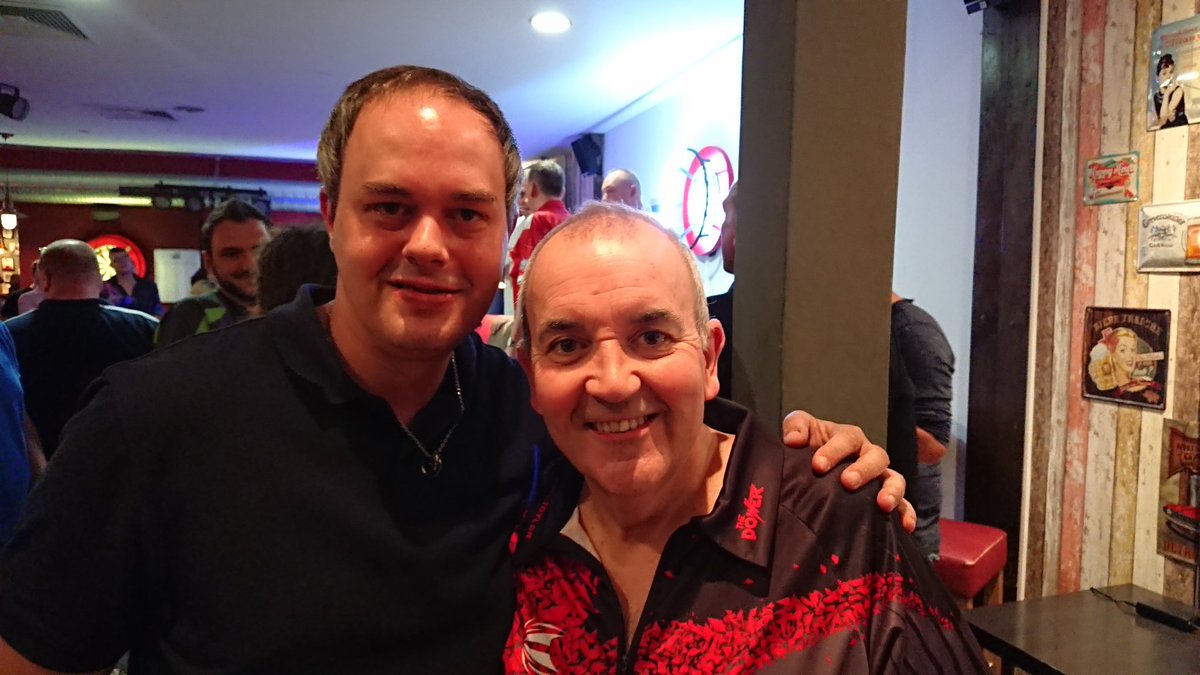 _i3ucky_'s tweet photo. Thanks @PhilTaylor and @Duzza180 for the fantastic Day!!! You both are amazing!!! https://t.co/3Az7al7yo8