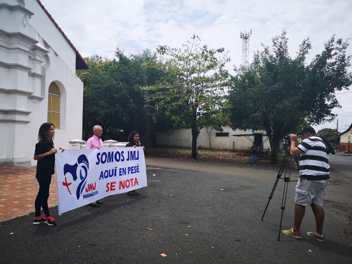 prauleon's tweet photo. Hoy en la grabación del video del Jingle de la Parroquia para la JMJ. “SOMOS JMJ, aquí en PESÉ SE NOTA” https://t.co/0ehjvurzJS