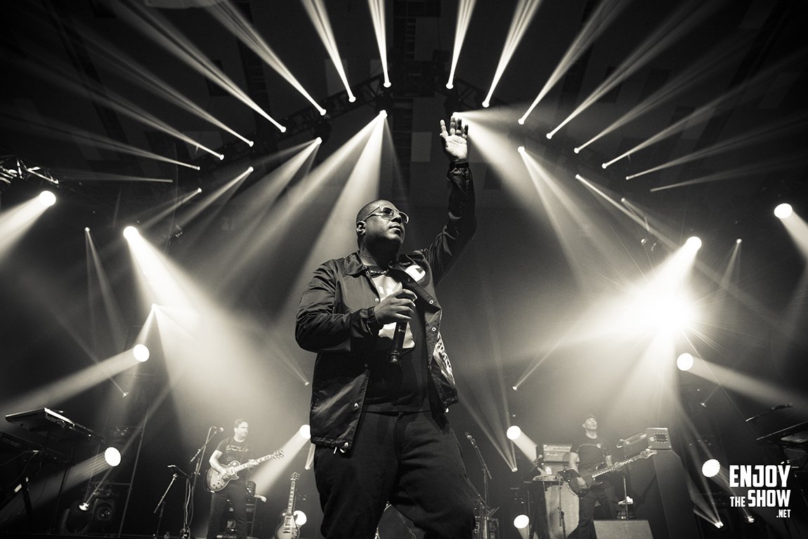 EnjoytheSHOWnet's tweet photo. 📸🎤 Doc Gynéco, Stomy Bugsy, Passi, Neg’Marrons, Arsenik, Pit Baccardi, Singuila et MC Janik étaient au Galaxie Amnéville le 27 avril pour le deuxième concert de la tournée Secteur Ä. PHOTOS ➡️ https://t.co/kp1RQlnIPL https://t.co/qpj07P4BPa