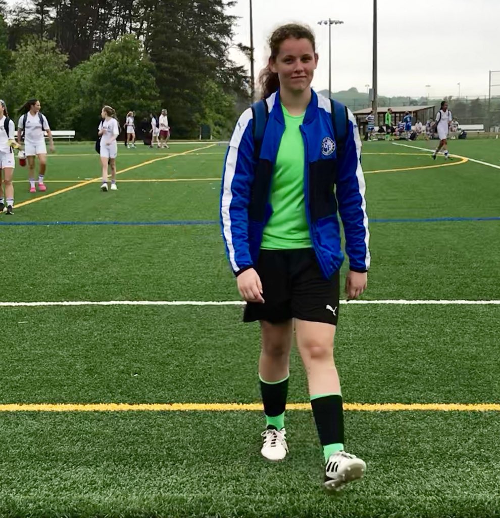 LaurieDornak's tweet photo. 3-0 cleansheet GF over Stafford 🙏🏻Coaches Rado, Ged & Kevin for oppty #2002offensestrong #pitchchattergalore #CenterRefResponses 😂funny to LightBlue foul commentary #lovetowatchyouplay ⚽️💙💚 #greatgirls #🙏🏻🙌🏻kindGFwelcome #fistbump@half #keepersafe #jessicadornak2023 https://t.co/lBPtWIHbKG