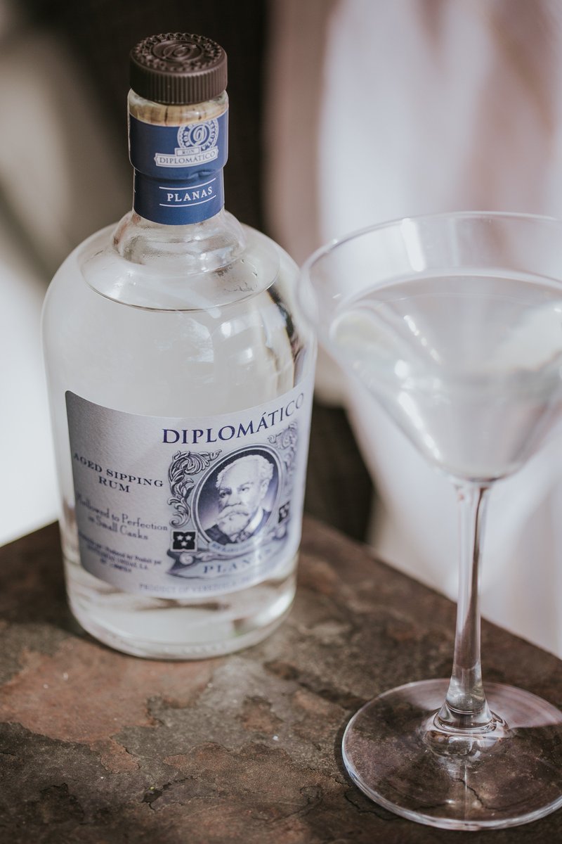 DiplomaticoRum's tweet photo. Say "cheers" to moms everywhere with a Planas martini. #HappyMothersDay https://t.co/afRi1TzwGr