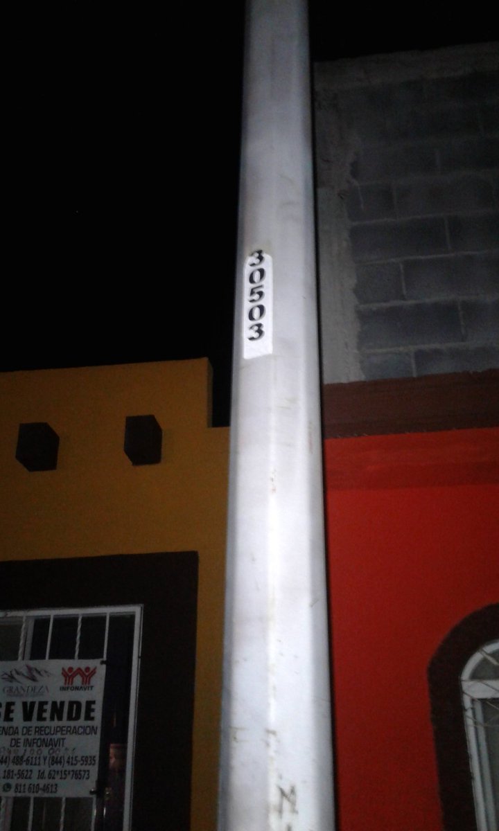 JAFETAn's tweet photo. @CFE_GolfoNte en mira sierra falla iluminaria.  @CICsal calle jimenez.  # saltillo @mano https://t.co/lf7HlWokCv