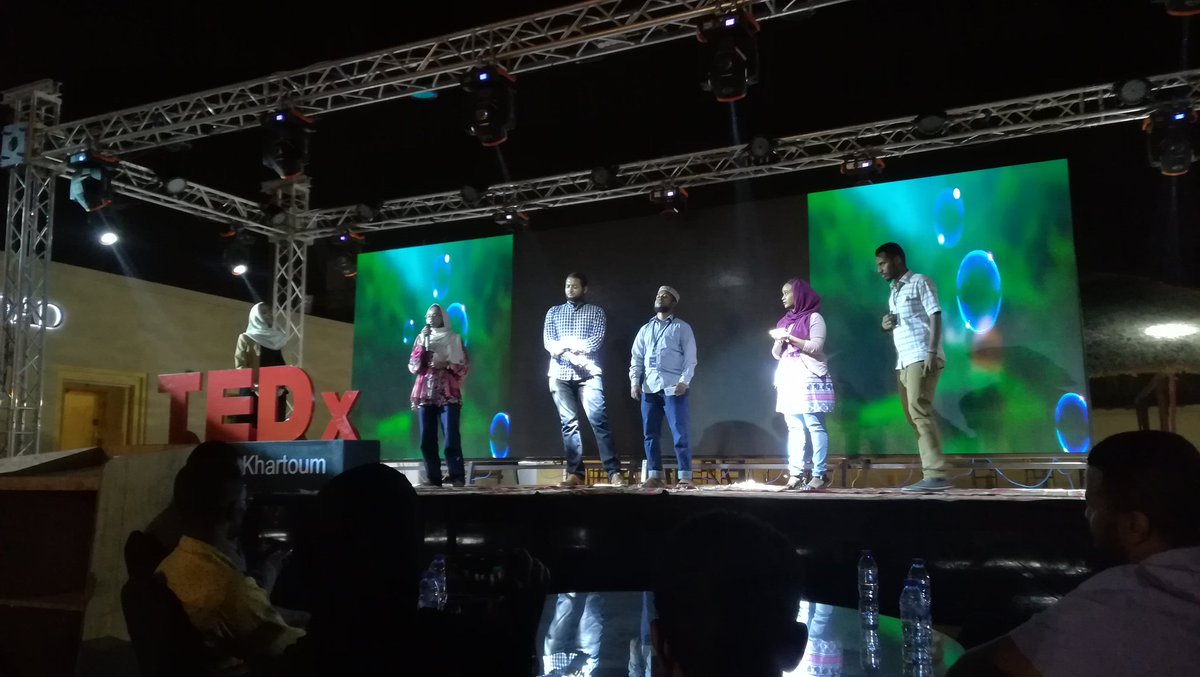 YahyaSomali's tweet photo. It was wonderful night. 
#TEDxUofK2018 https://t.co/PdZ5qrzlFC