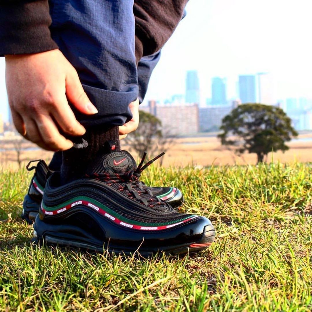 nike air 97 undefeated black