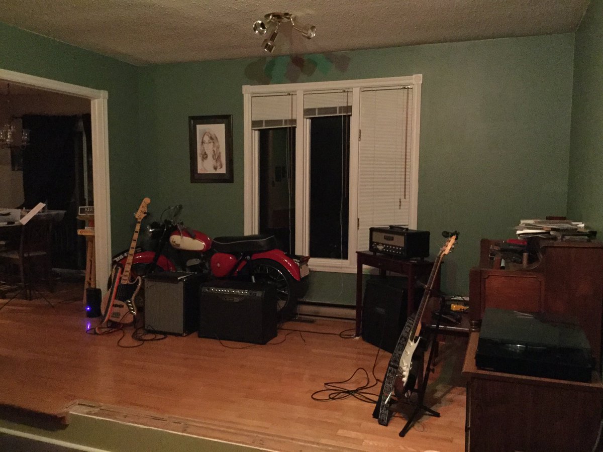 vinyl_garage tweet picture