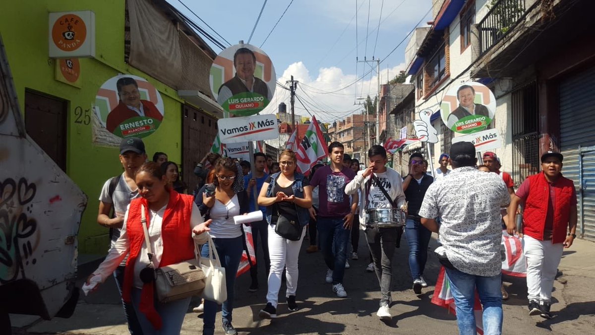 Dm_Guaida's tweet photo. ¡Amigos! Hoy visitamos a los contrerenses de la Col. Las Cruces con los candidatos a Dip. Local y Concejal, @ErnestoAJ29 y Cristian Barajas respectivamente. #VamosXMás #MoviéndonosXLaMagdalenaContreras https://t.co/rRtWxrmlbE