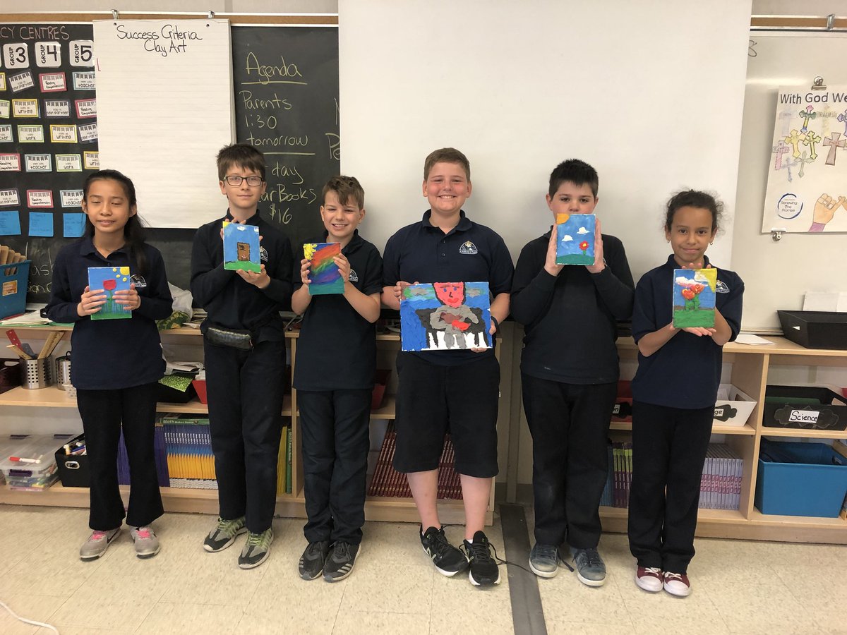 Ms_tmorgan's tweet photo. Mother’s Day Gifts...We created plasticine art as taught to us through videos by Barbara Reid. Creative artists ❤️@HCDSB @saopmilton1 #HappyMothersDay #artists https://t.co/fbSOoDTKMV