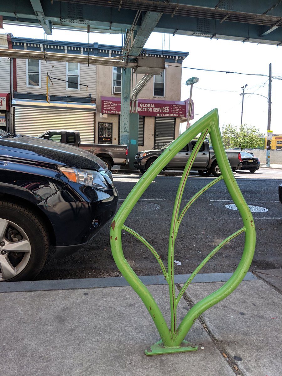 OpeolaBukola's tweet photo. One of the ways I reduce my carbon footprint is by forgoing car ownership and choosing to walk or take public transit instead. #BeNeutralNow #RooNeutral https://t.co/1ft0V3Pn8Q https://t.co/9jDf6kBXrq
