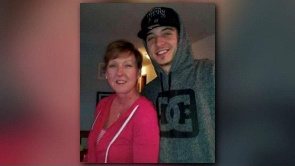 wbir's tweet photo. Mother calls for lower insulin prices in wake of son's death https://t.co/2EK0NxyeBr https://t.co/1lUQqHKDY6