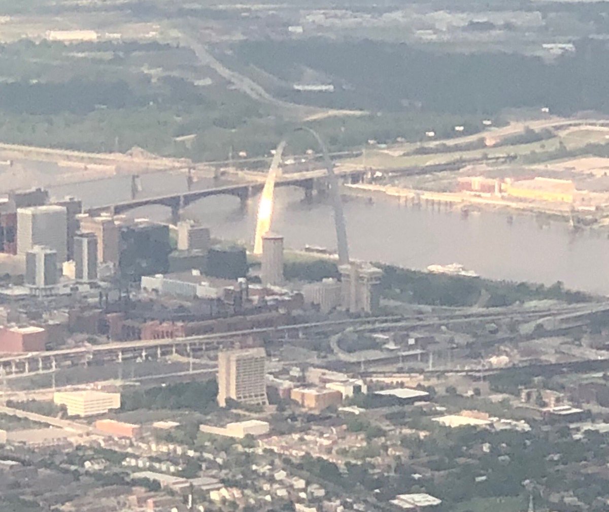 geodesigntech's tweet image. The glowing arch as seen from my plane landing in St. Louis.  Happy to be presenting at #FOSS4GNA latest work with #mapd on LIDAR.