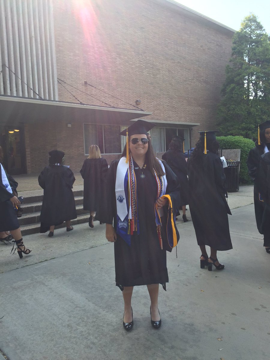 KaylaDeSchepper's tweet photo. Officially (and finally) a college graduate!!! More pictures and words to come later, but for now: I'm done!!! 👩‍🎓🎓💙⚓️🙌🍾 https://t.co/kgTYRfBkJp