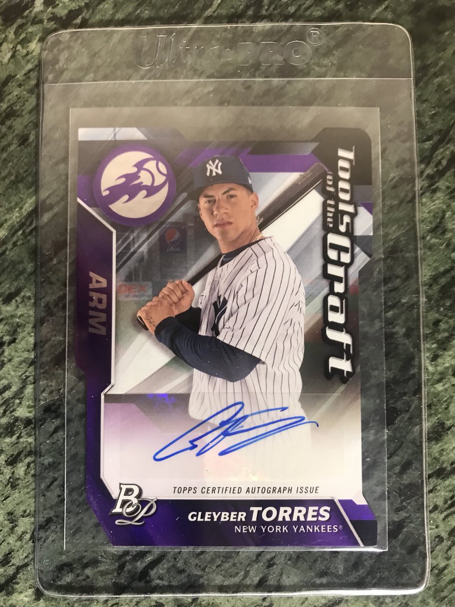 BleedEdgeCards's tweet photo. #BlasterFun /35 #RC #GleyberTorres #ToolsOftheCraft #Arm #Auto @collectthegame #nyyankees https://t.co/lWc4JUHkJD
