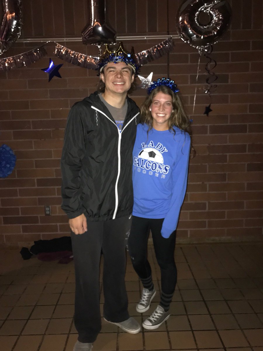 justine_roe's tweet photo. Happy birthday @FazeRexilian!Thanks for being the funniest person I know! Hope you have a wonderful day 😊😊 https://t.co/7x9cMU9Rhw