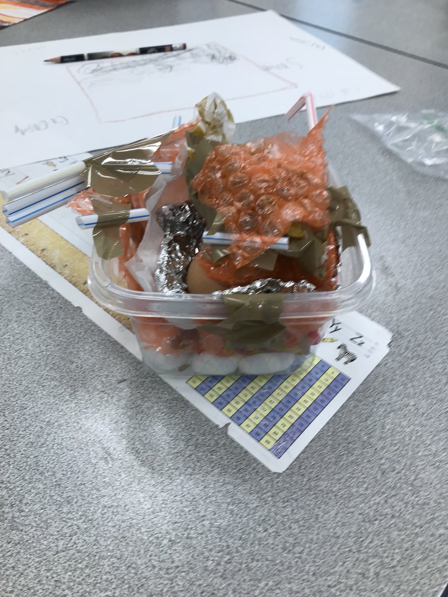 kbibeault8's tweet photo. K engineers creating an apparatus to protect an egg from gravity. 2/4 eggs survived! https://t.co/5yb3MVZECg
