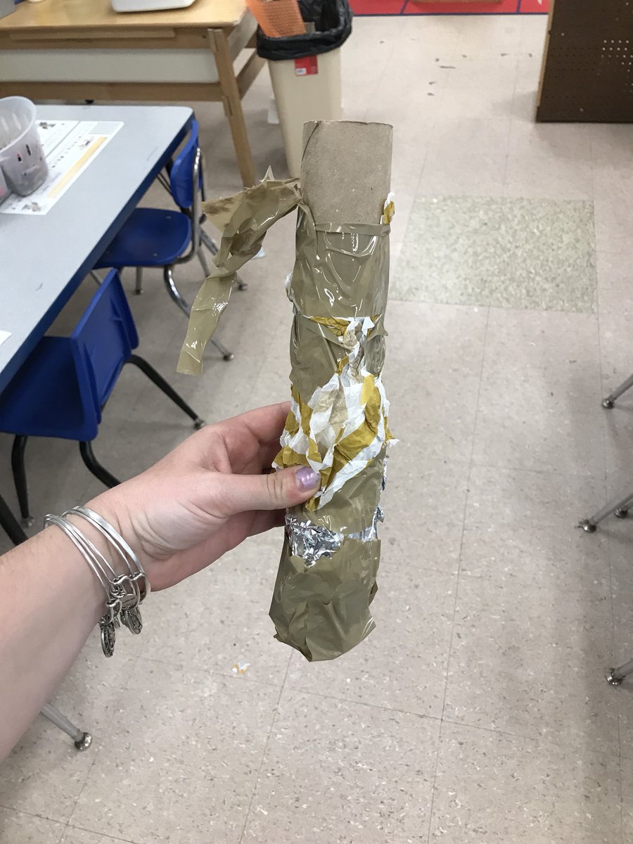 kbibeault8's tweet photo. K engineers creating an apparatus to protect an egg from gravity. 2/4 eggs survived! https://t.co/5yb3MVZECg