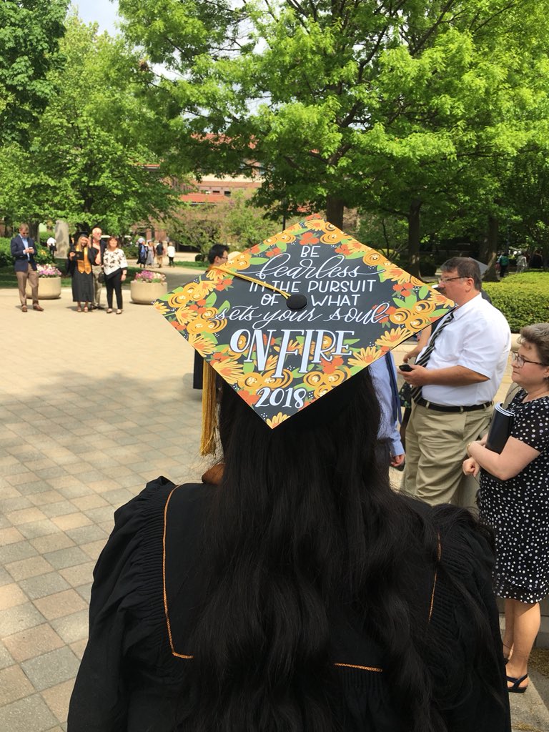 TaylorNichelle1's tweet image. Uh...I graduated college today 🤷🏻‍♀️ MS, DVM, and PhD here I come 🤟🏻👩🏻‍🔬#donewiththisBS #animalscientist #purdueagriculture #purduewedidit