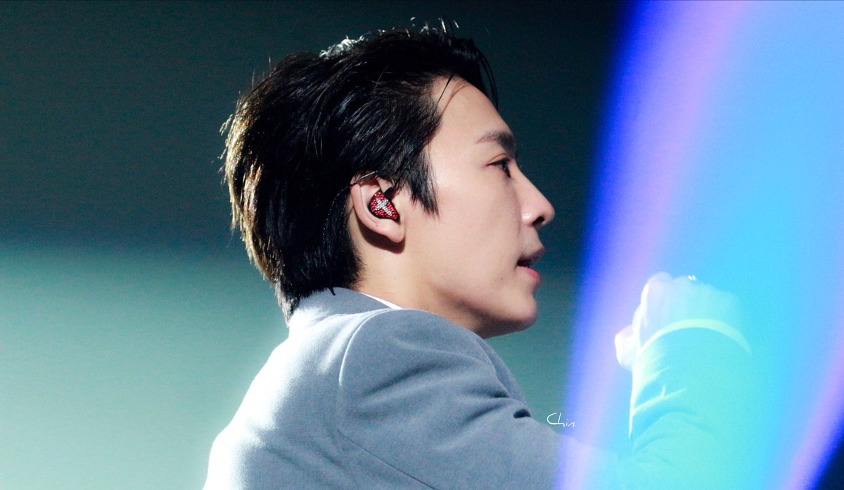 Rachellll2h's tweet photo. 180512 SS7INMACAU DONGHAE 2P 

젤 아름다운 만남⭐️

-PLEASE DONT REMOVE LOGO AND RE-EDIT IS PROHIBITED THANKS-

 #DONGHAE #LEEDONGHAE #SUPERJUNIOR #SJ #슈퍼주니어 #슈주 #동해 #이동해 https://t.co/Hgt31p3uqa