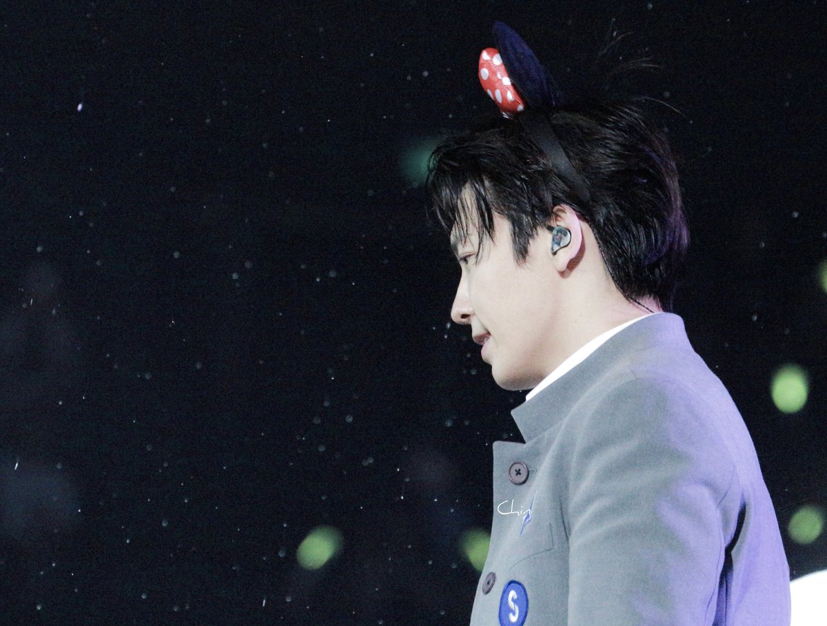 Rachellll2h's tweet photo. 180512 SS7INMACAU DONGHAE 2P 

젤 아름다운 만남⭐️

-PLEASE DONT REMOVE LOGO AND RE-EDIT IS PROHIBITED THANKS-

 #DONGHAE #LEEDONGHAE #SUPERJUNIOR #SJ #슈퍼주니어 #슈주 #동해 #이동해 https://t.co/Hgt31p3uqa