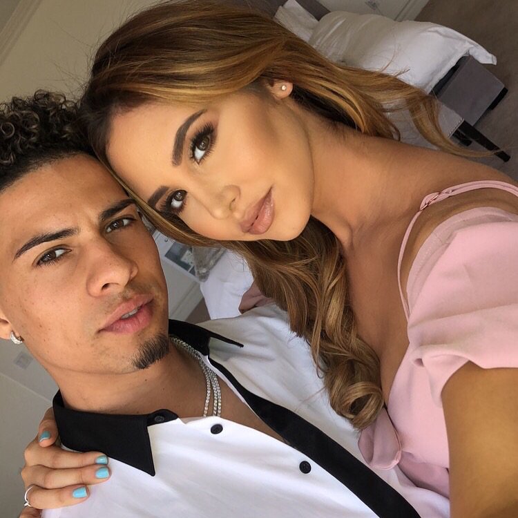 Happy Mother’s Day to my beautiful goddess. Thank you for being the best mother Elle can ever ask for. Always know that everything you do never goes unnoticed. I love you further than the moon and back 💙