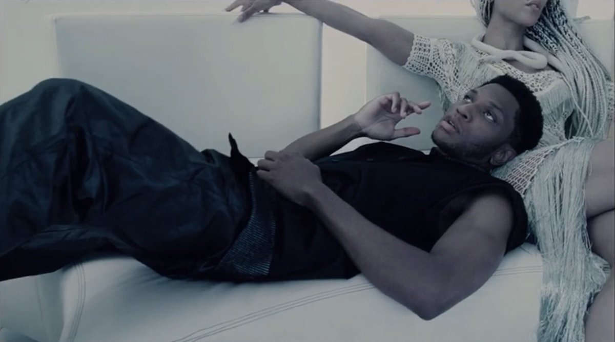 AnyaEA's tweet photo. @SoGallant: Doesn’t Matter — video out now ♡ https://t.co/mTW5L1zdI1