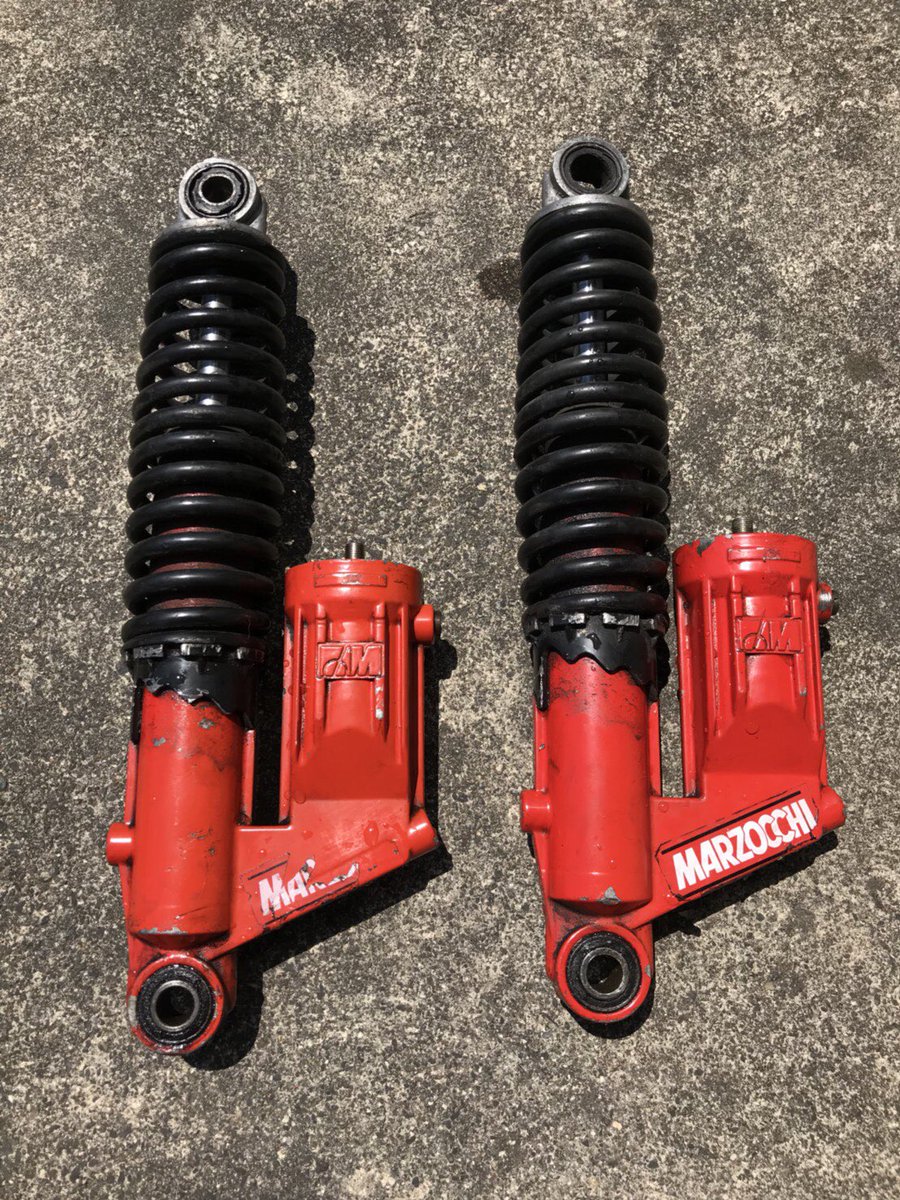 oooooooooo135's tweet photo. GSに付けてたマルゾッキ誰か買いませんか？値段はDMで
#gs
#cbx
#cbr
#ゼファー
#xjr
#バブ https://t.co/vga7aLQDPf