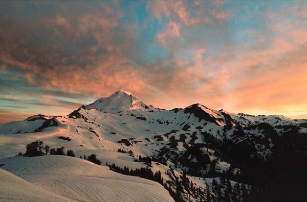BMBills6's tweet photo. Cotton Candy Sunset at Mt. Baker 🗻 #mtbaker #pnwonderland #backpacking #snow #optoutside #sunset https://t.co/uYPlcHXP0C