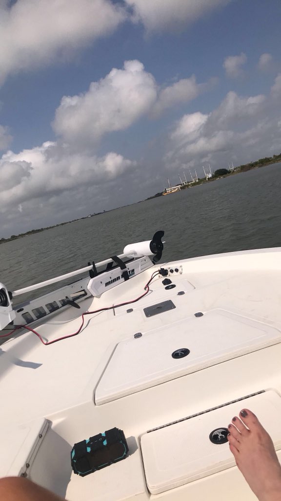 emirae12's tweet photo. Little bay fishing & Ships wheel did us dirty ๐๐คฆ๐ผโโ๏ธ #classycrystal https://t.co/YXHGsyTn3m