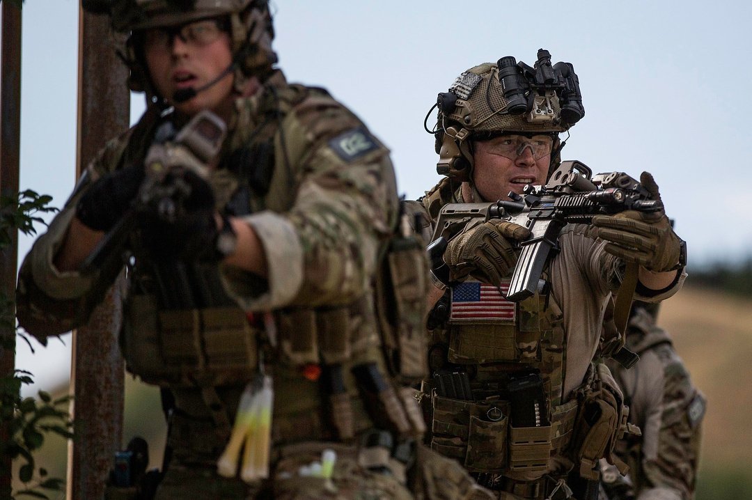 SOFJOBS's tweet photo. Training and movement #usa #ussof #usasoc #usarmy #armysf #sfg #crye #precision #patagonia #multicam #special #forces #mk18 #opscore #airframe #nightvision #liber #refpic #merica #americanflag #specialoperationforces #sof #fs #opscore #eagleindustries #sfoda #greenberets #afghan https://t.co/uLZszZbUgX